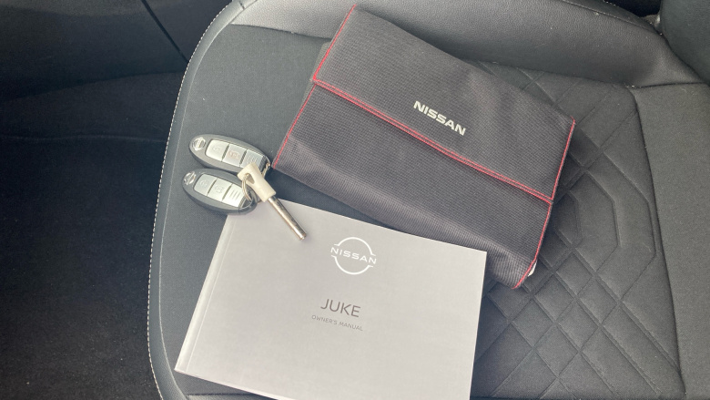 Nissan Juke 1.0 DiG-T 114 Tekna 5dr Petrol Hatchback